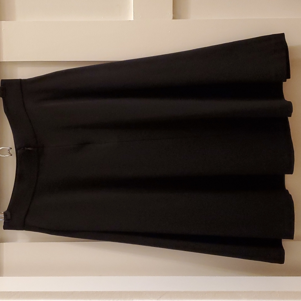 Banana Republic Aline Skirt - Picture 2 of 4